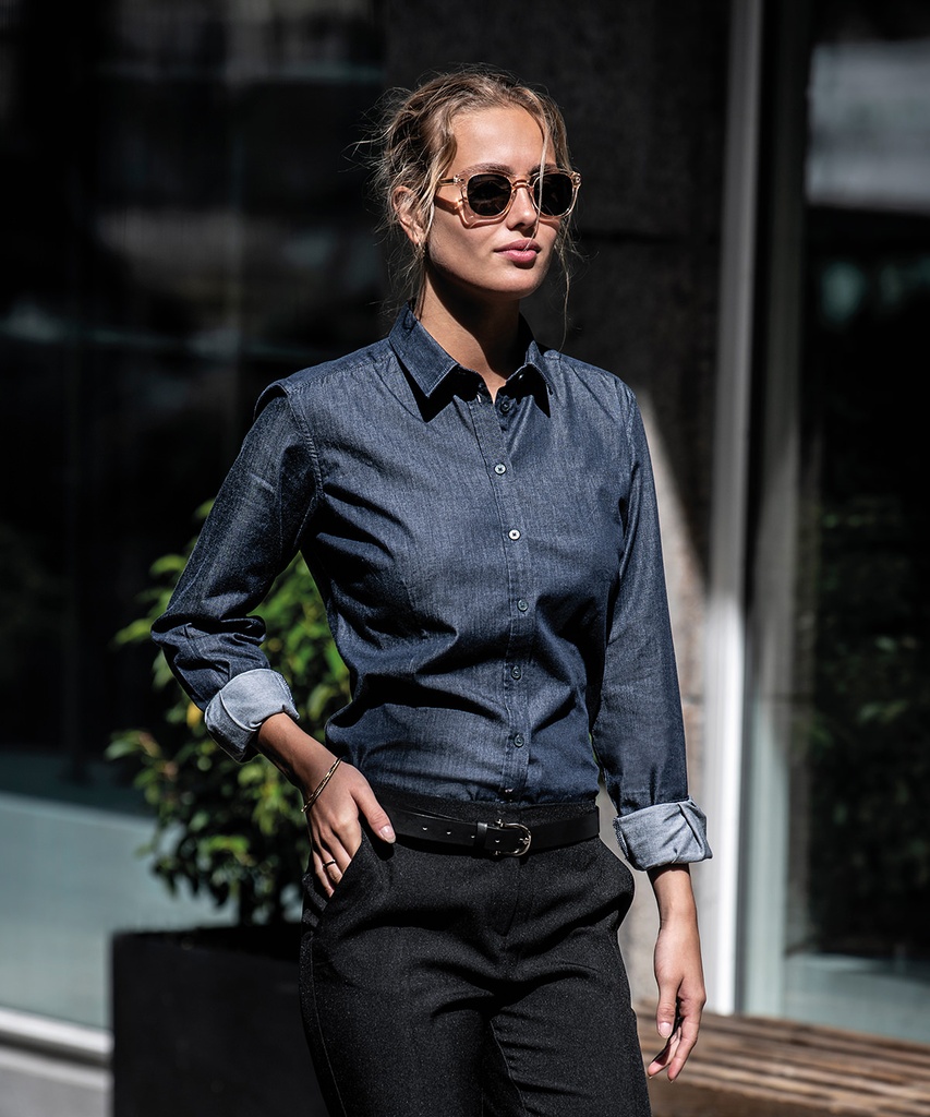 Womenís Torrance ñ raw and stylish denim shirt