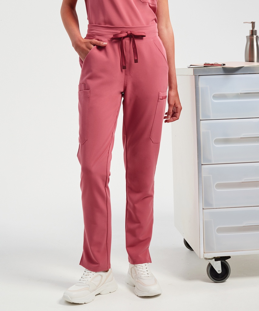 Womenís 'Relentless' Onna-stretch cargo pants