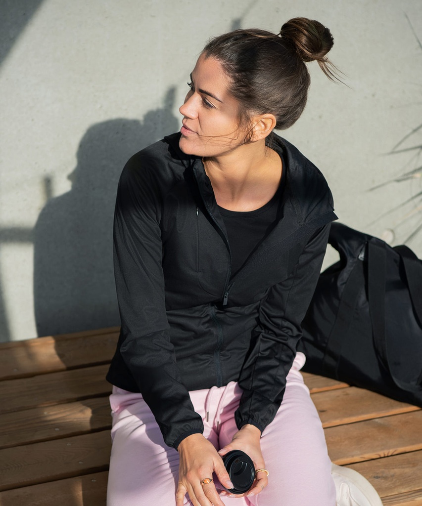 Womenís Fargo ñ functional hooded softshell