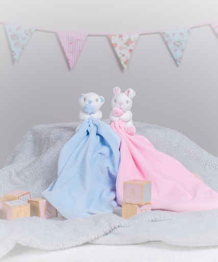 [MM700BLBE] Baby animal comforter with rattle (Blue Bear)